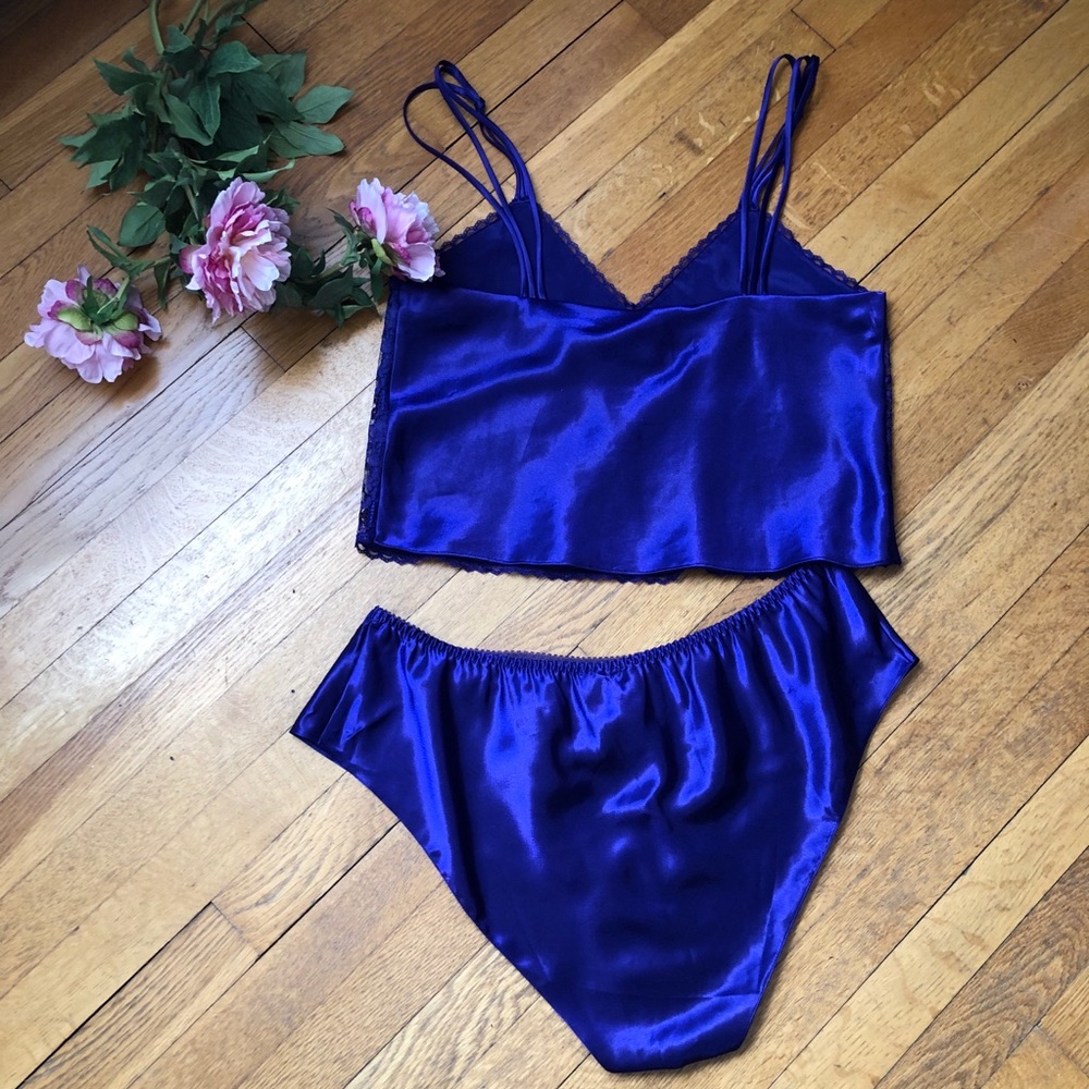 VICTORIA’S SECRET Lace Camisole and Panty Set - Picture 2 of 8
